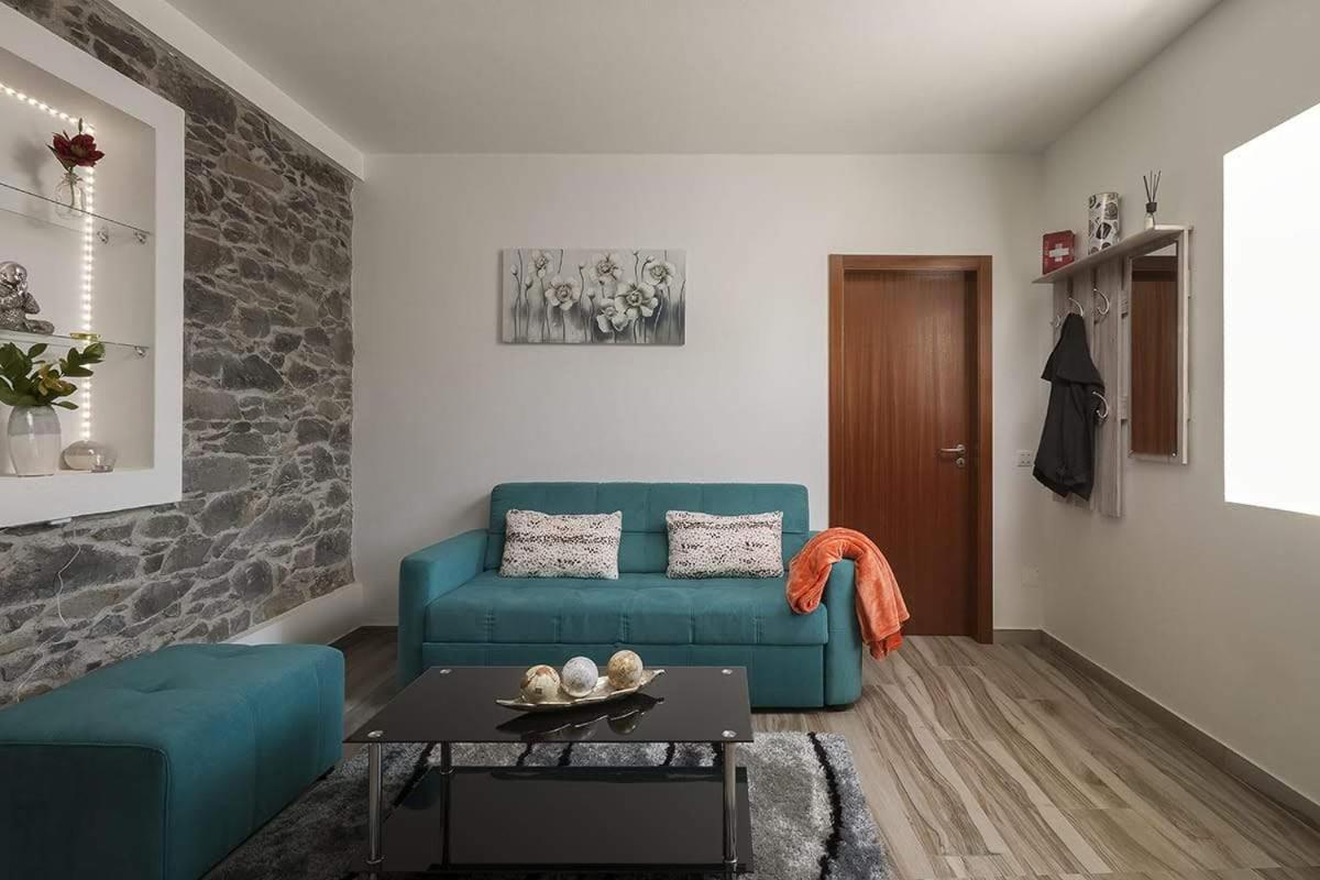 הוילה פונטה דו סול Casa Tiana Madeira מראה חיצוני תמונה